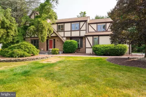 3 Randolph Ct, West Windsor, NJ 08550