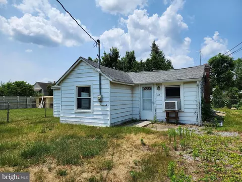82 Saint Clair Ave, Trenton, NJ 08619
