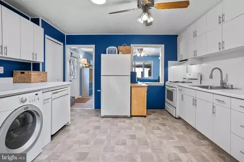 25 Downing, Ewing, NJ 08628 photo 6
