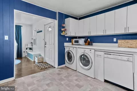 25 Downing, Ewing, NJ 08628 photo 9