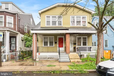 20 Pierce Ave, Trenton, NJ 08629