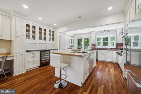 30 Robert Rd, Princeton, NJ 08540