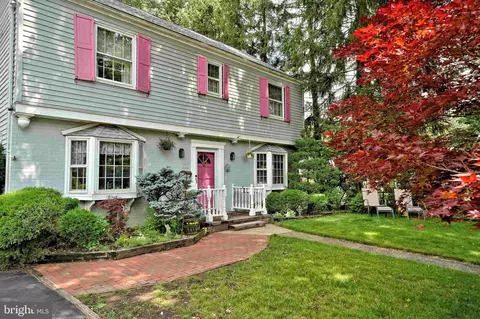 217 Kensington Ave, Trenton, NJ 08618