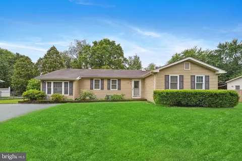 469 Flock Rd, Hamilton, NJ 08619