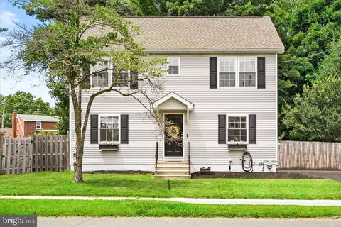 182 Edinburg Rd, Hamilton, NJ 08619