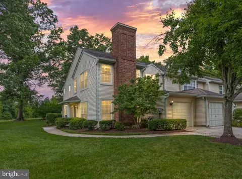 10 Kensington Ct, Princeton, NJ 08540