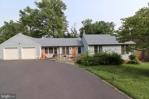 35 Blue Ridge Rd, Titusville, NJ 08560