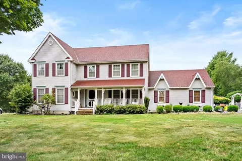 10 Van Nostrand Ct, Robbinsville, NJ 08691