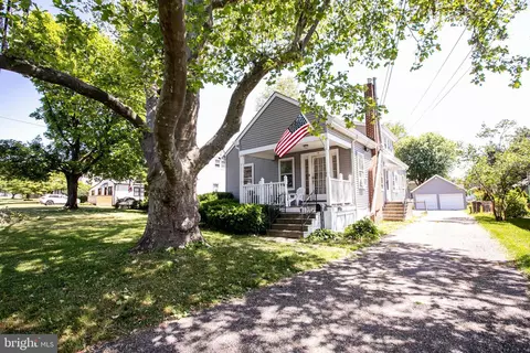 81 Saybrook Ave, Hamilton, NJ 08619