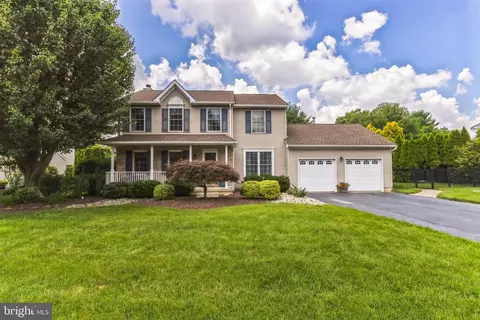 15 Hibiscus Ln, Robbinsville, NJ 08691