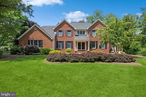 12 Orly Ct, West Windsor, NJ 08550