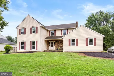 22 Amherst Way, Princeton Junction, NJ 08550
