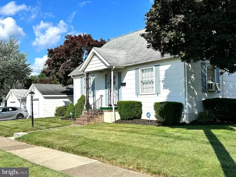 102 Chelsea Ave, Ewing, NJ 08638