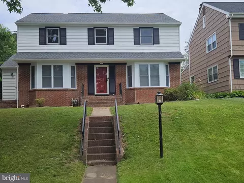 16 Morningside Dr, Trenton, NJ 08618