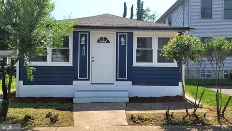 153 Berg Ave, Hamilton, NJ 08610