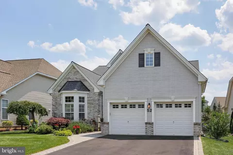 52 Monte Carlo Dr, Hamilton, NJ 08691