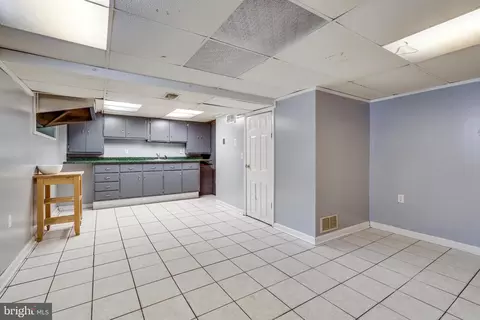 209 Kuser Rd, Hamilton, NJ 08619 photo 15
