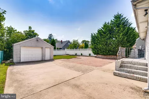 209 Kuser Rd, Hamilton, NJ 08619 photo 17