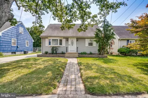 209 Kuser Rd, Hamilton, NJ 08619
