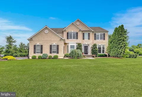 12 Windward Way, Robbinsville, NJ 08691