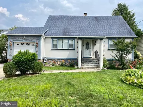68 Goldey Ave, Hamilton, NJ 08610