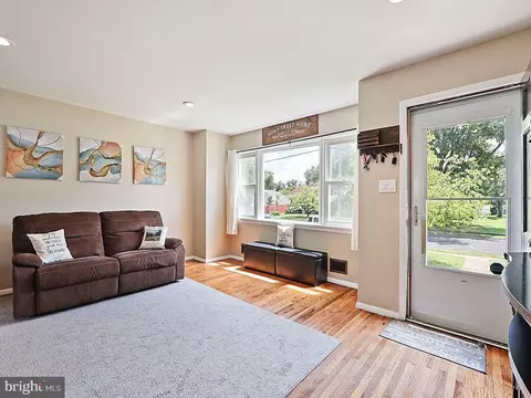 8 Wickford, Ewing, NJ 08618 photo 5