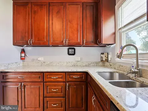 8 Wickford, Ewing, NJ 08618 photo 11