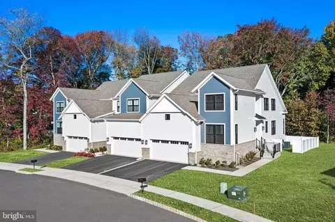 7 Kay Chiarello Way, Hamilton, NJ 08690