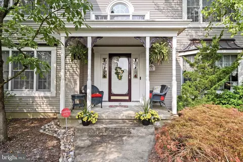 15 Hamton Ct E, Robbinsville, NJ 08691