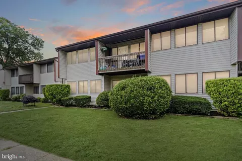 16 Avon Dr # g, Hightstown, NJ 08520