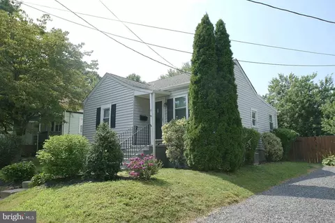 15 Greenland Ave, Ewing, NJ 08638