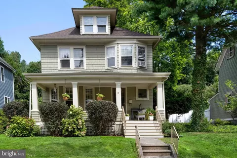 16 Hart Ave, Hopewell, NJ 08525