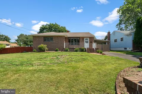 15 Sherbrooke Rd, Ewing, NJ 08638