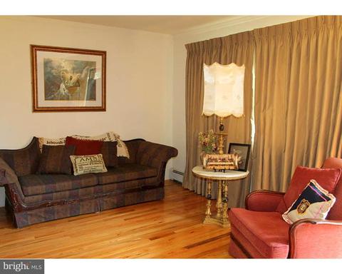 17 Dixfield Ave, Ewing, NJ 08618 photo 3