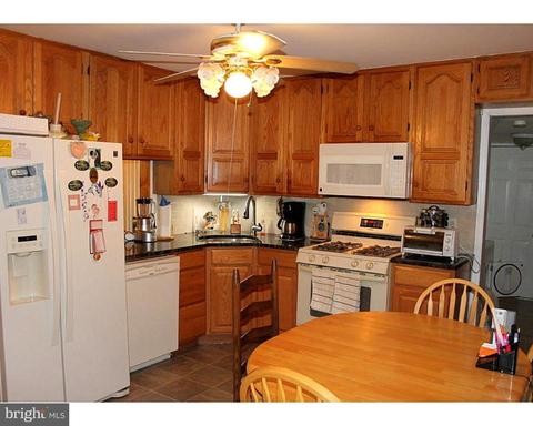 17 Dixfield Ave, Ewing, NJ 08618 photo 5