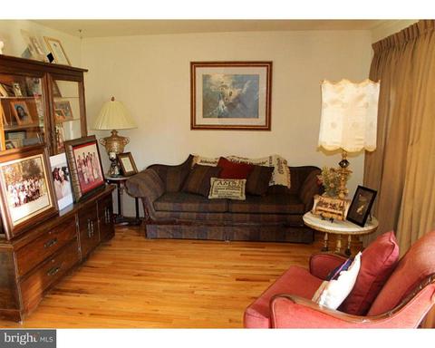 17 Dixfield Ave, Ewing, NJ 08618 photo 4