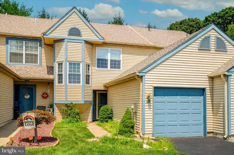 47 Goldenrod, Hamilton, NJ 08690