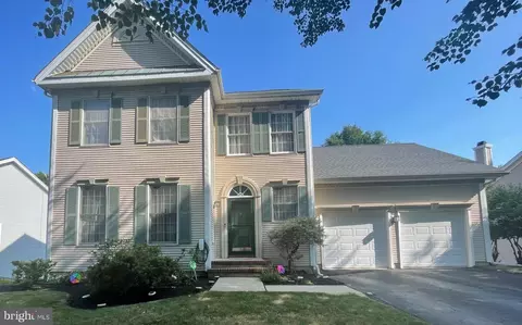 26 Chicory Ln, Pennington, NJ 08534