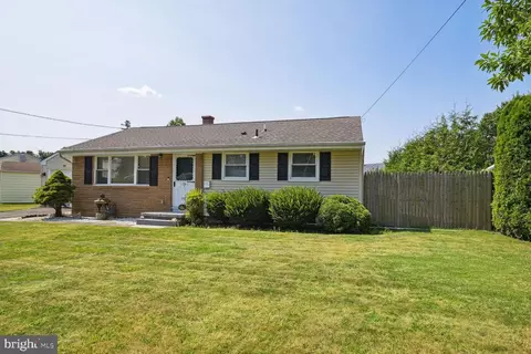 19 Jean Dr, Hamilton, NJ 08690 photo 2