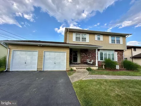 3054 Klockner Rd, Hamilton, NJ 08690