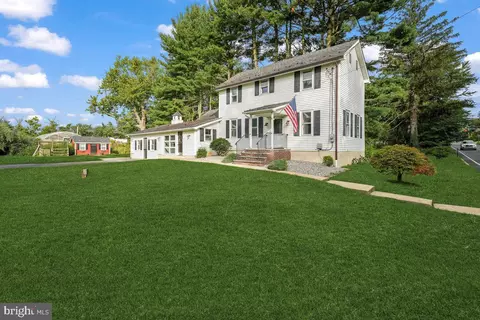 68 Marshall Corner Woodsville Rd, Hopewell, NJ 08525