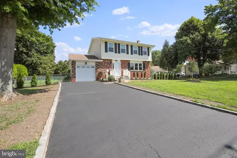 2040 S Olden Ave, Hamilton, NJ 08610