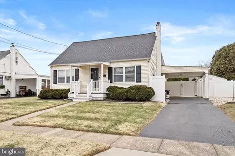 3 Brown Dr, Hamilton, NJ 08690