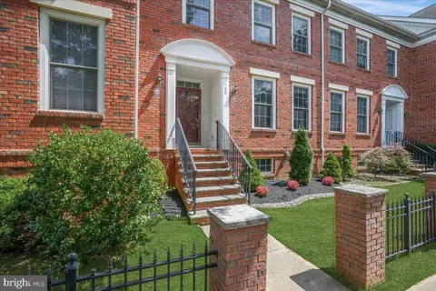 108 Heritage St, Robbinsville, NJ 08691