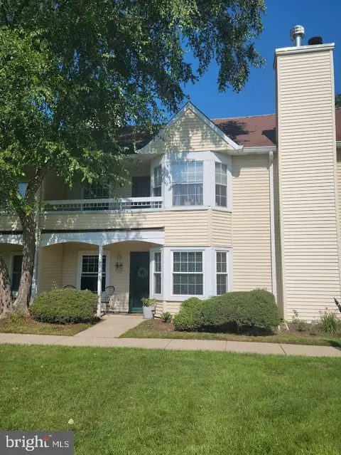 32 Powell Ct, Hightstown, NJ 08520