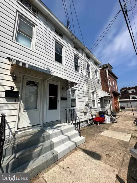 7 Barnt Ave, Trenton, NJ 08611