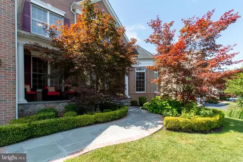38 Renfield Dr, Princeton, NJ 08540