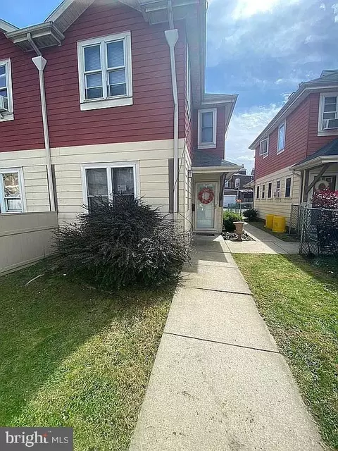 21 Montgomery Pl, Trenton, NJ 08618