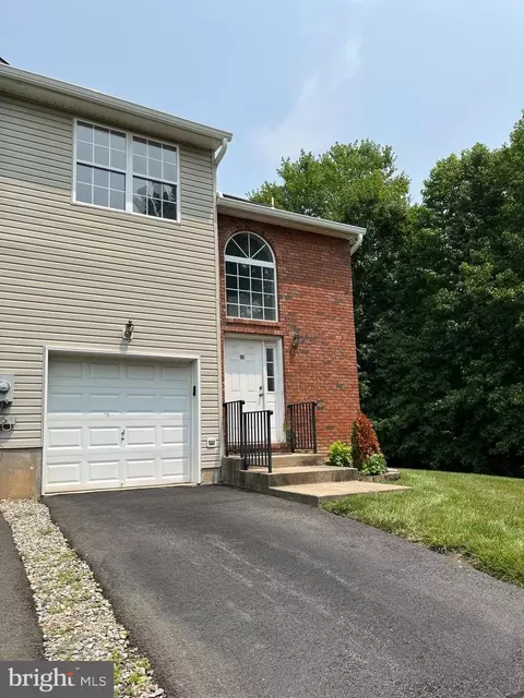 110 Violet Ln, Ewing, NJ 08628