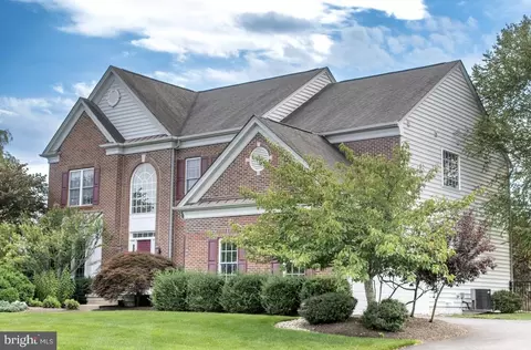 5 Stillwell Ct, Robbinsville, NJ 08691